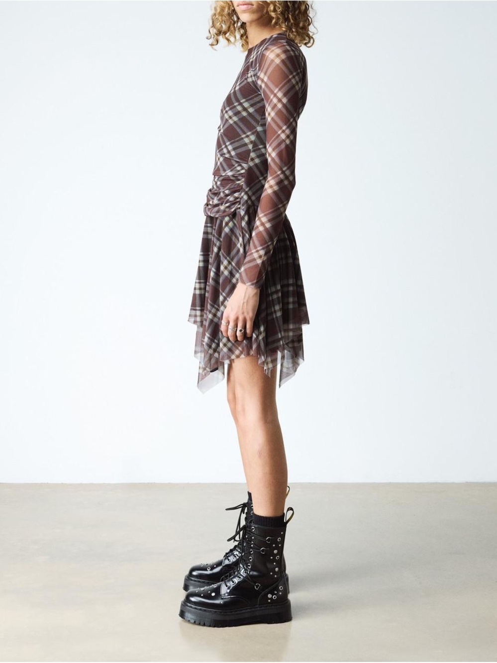 Dr. Martens JADON HI STUDDED BUTTERO LEATHER PLATFORM BOOTS - Picture 2 of 12